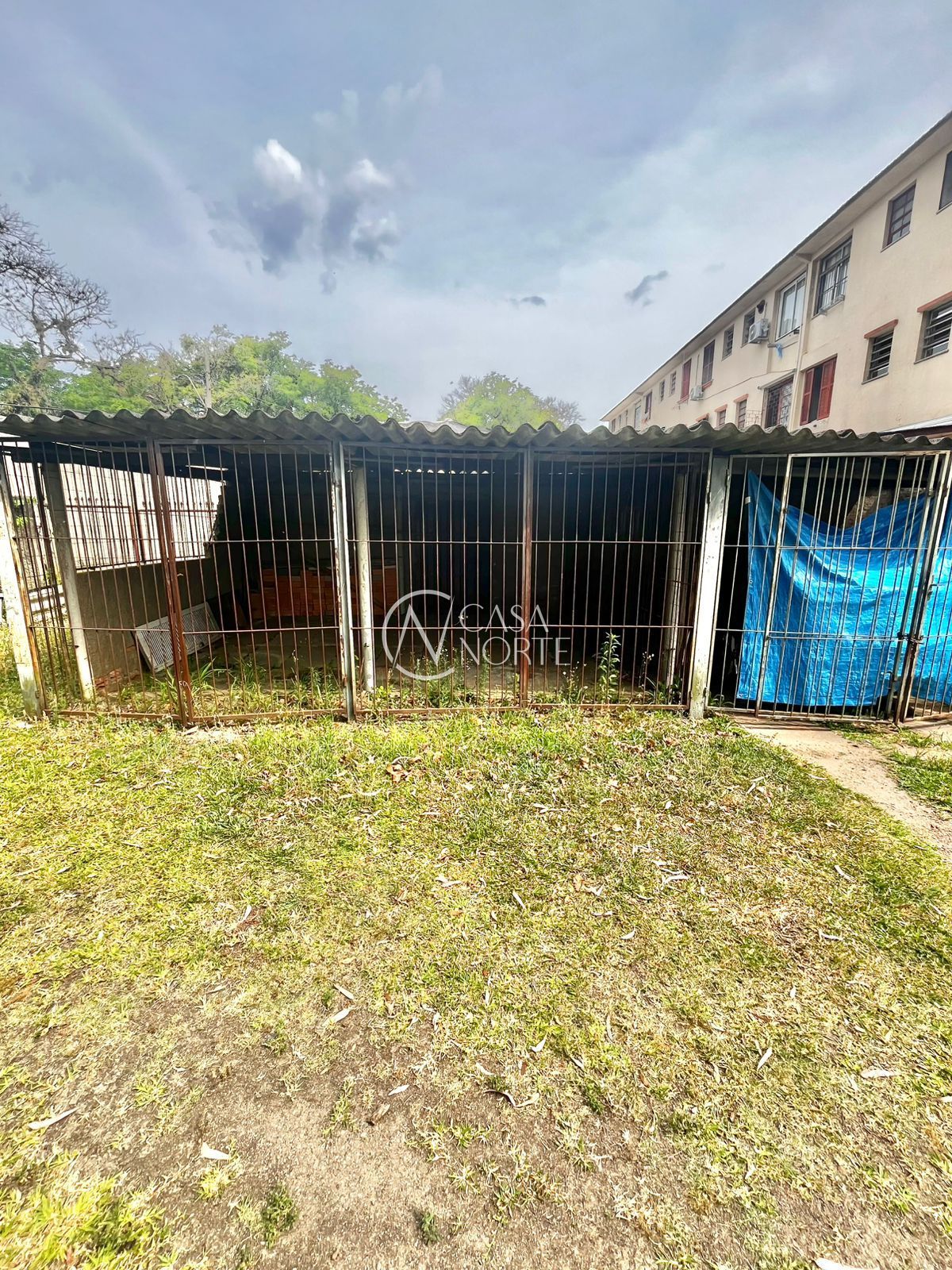 Apartamento à venda com 2 quartos, 51m², 1 vaga, Rua Tuparaí no bairro Passo da Areia em Porto Alegre