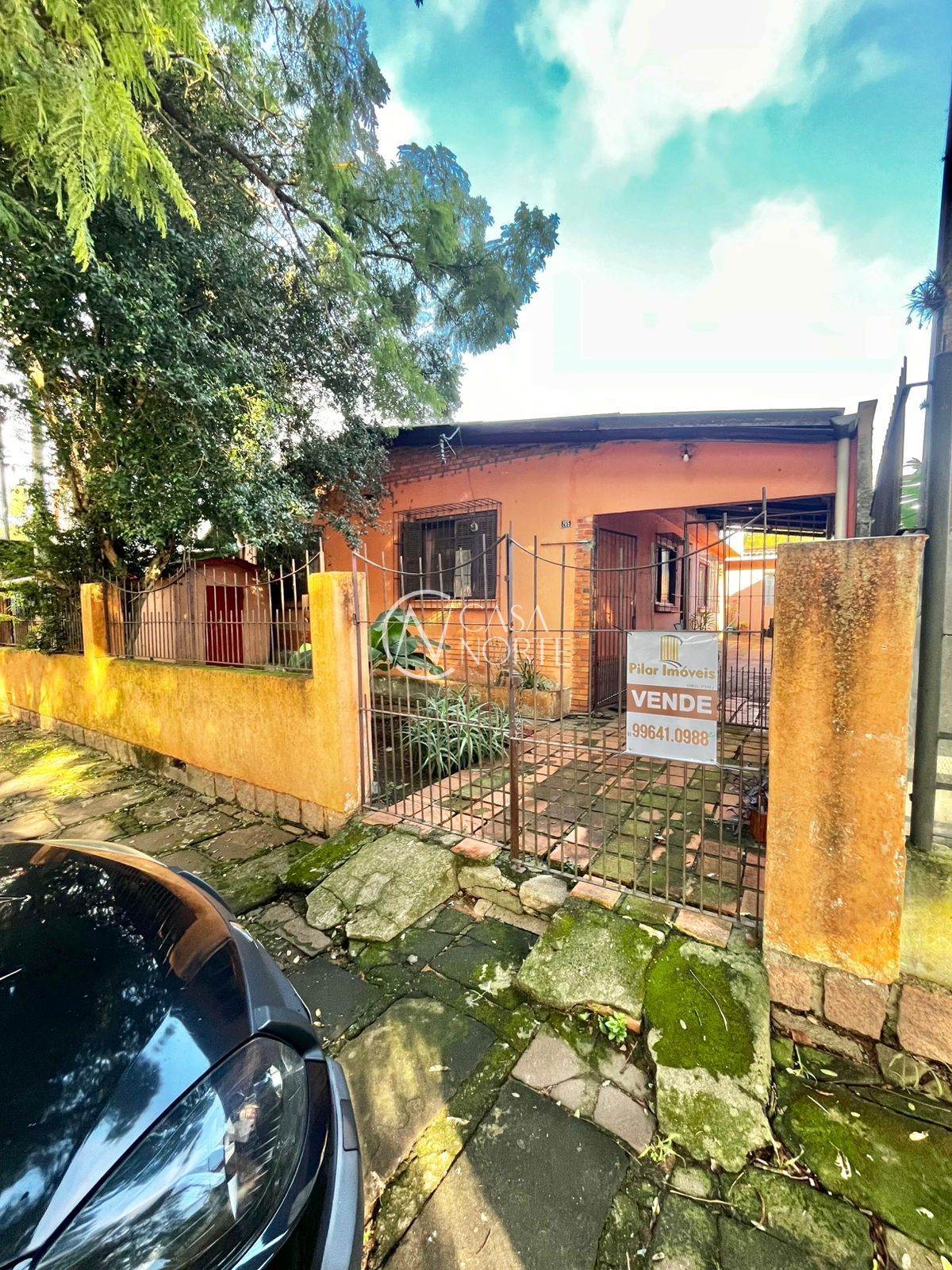 Casa à venda com 3 quartos, 95m², 2 vagas, Rua Marista no bairro Vila João Pessoa em Porto Alegre