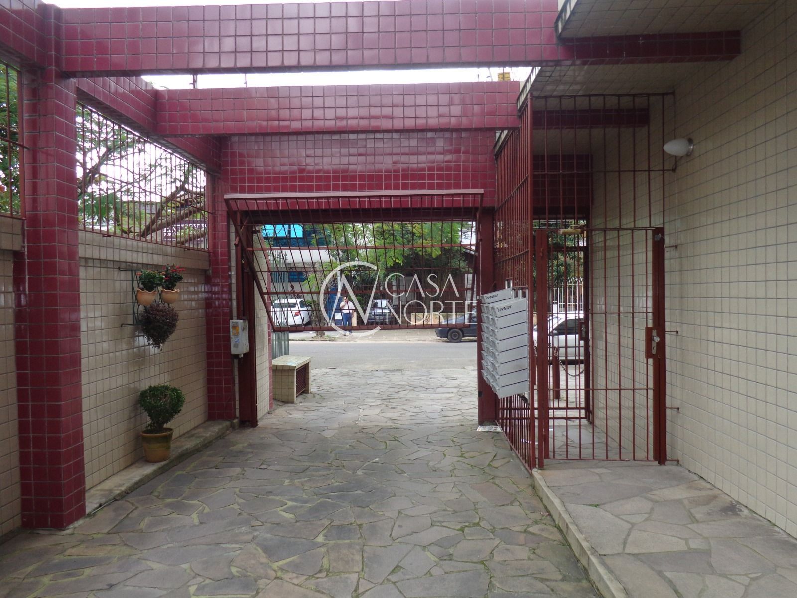 Apartamento à venda com 1 quarto, 50m², 1 vaga, Rua Jari no bairro Passo da Areia em Porto Alegre