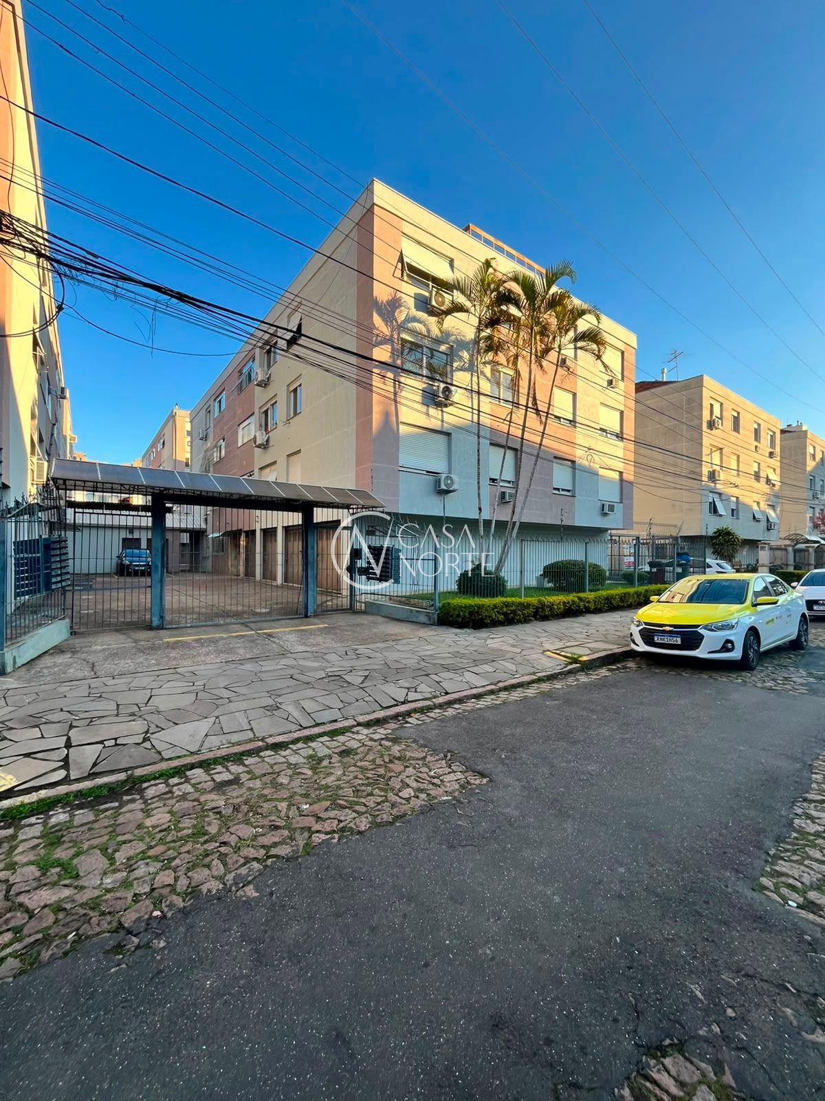 Apartamento à venda com 2 quartos, 90m², 1 vaga, Rua Gaston Englert no bairro Vila Ipiranga em Porto Alegre