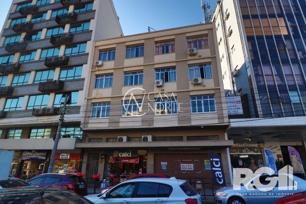 Apartamento à venda com 2 quartos, 48m², Avenida Assis Brasil no bairro Passo da Areia em Porto Alegre