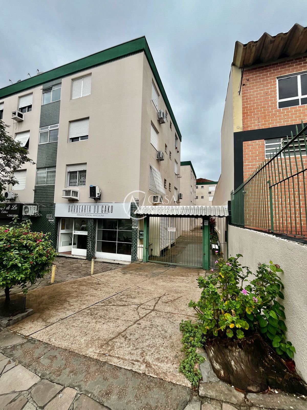 Apartamento à venda com 1 quarto, 42m², Rua Umbú no bairro Passo da Areia em Porto Alegre