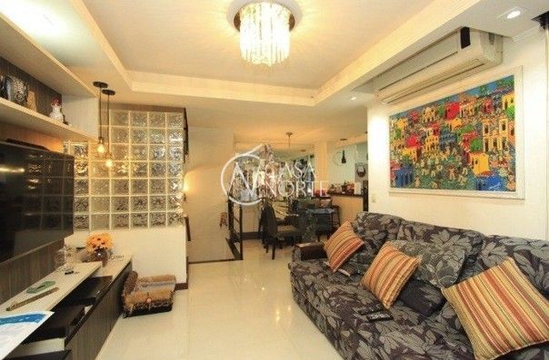 Casa de Condomínio à venda com 3 quartos, 149m², 3 suítes, 2 vagas, Avenida Coronel Lucas de Oliveira no bairro Bela Vista em Porto Alegre