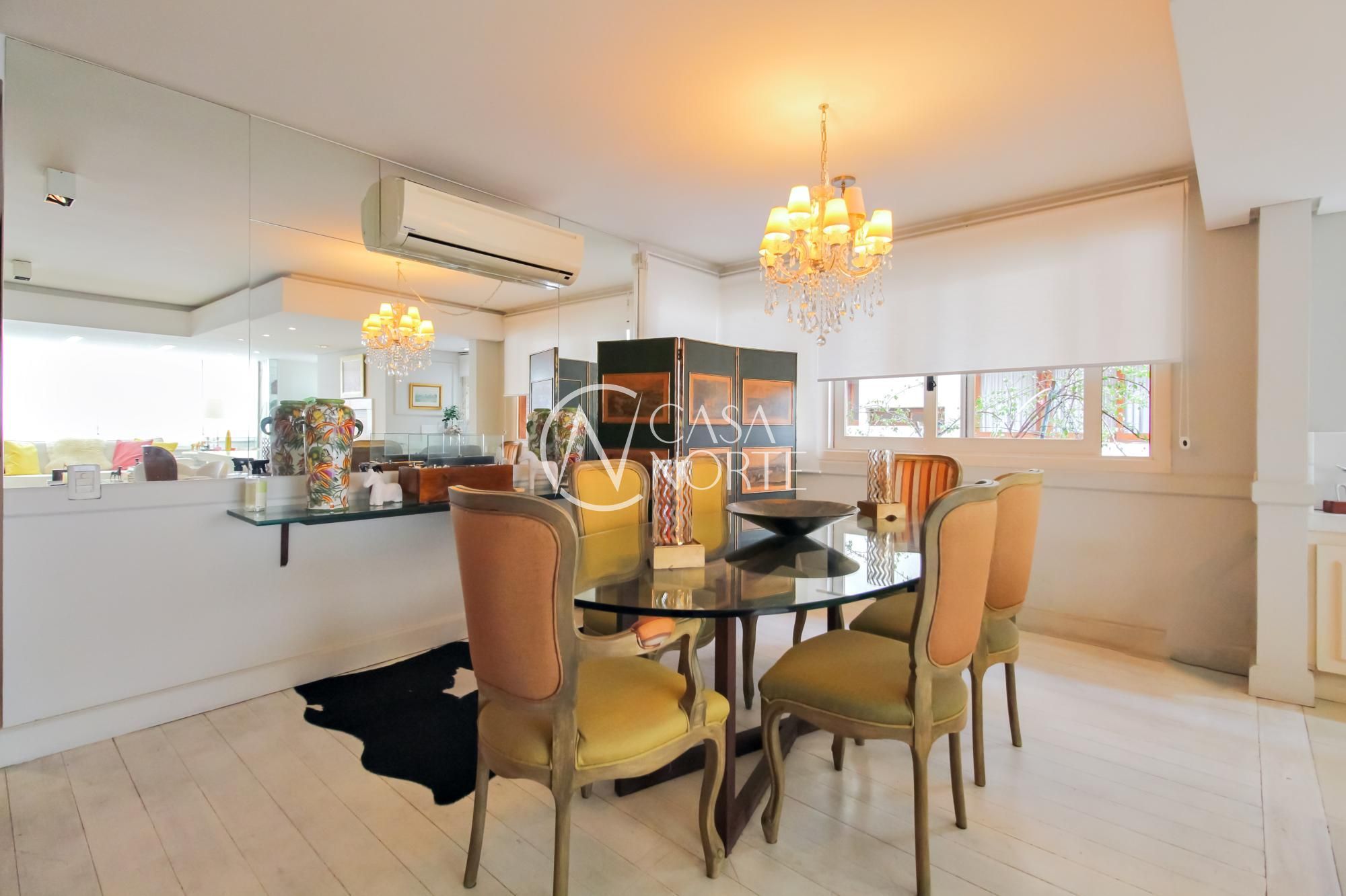 Apartamento à venda com 3 quartos, 152m², 1 suíte, 2 vagas, Rua Barão do Guaíba no bairro Menino Deus em Porto Alegre