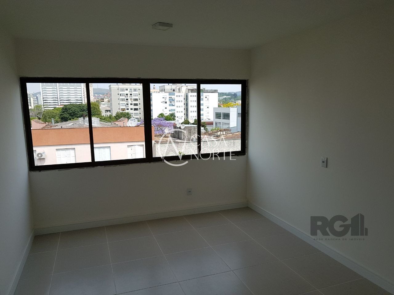 Apartamento à venda com 1 quarto, 38m², 1 vaga, Rua Laurindo no bairro Santana em Porto Alegre