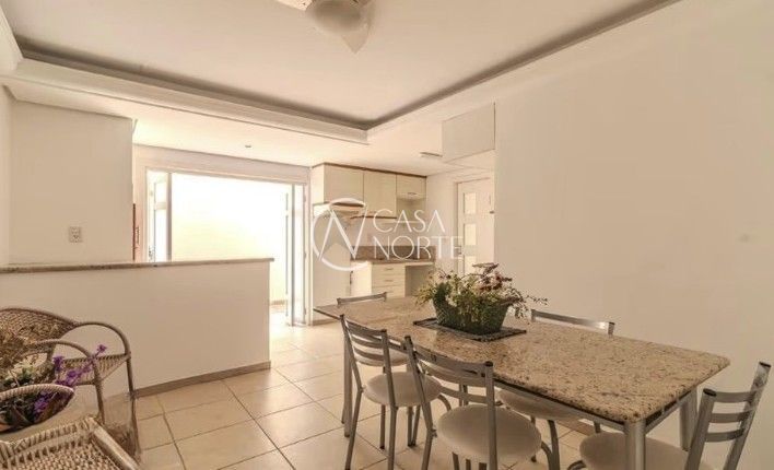 Apartamento à venda com 3 quartos, 106m², 1 suíte, Rua Olavo Bilac no bairro Azenha em Porto Alegre