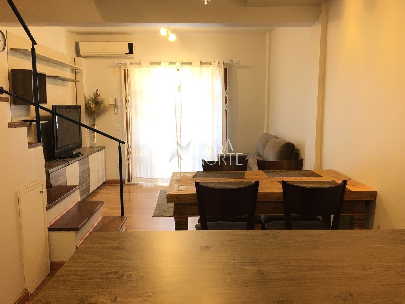 Casa de Condomínio à venda com 2 quartos, 81m², 1 vaga, Rua Angelo Crivellaro no bairro Jardim do Salso em Porto Alegre