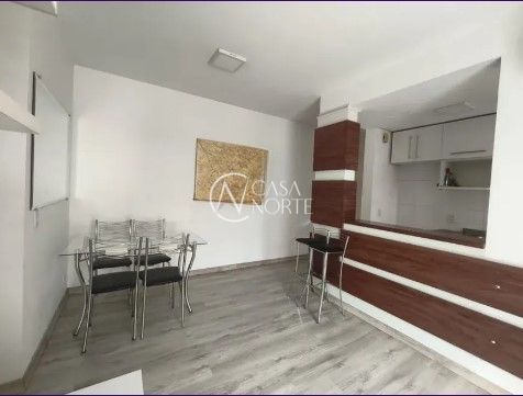 Apartamento à venda com 2 quartos, 64m², 1 suíte, 1 vaga, Rua Luiz de Camões no bairro Santo Antônio em Porto Alegre