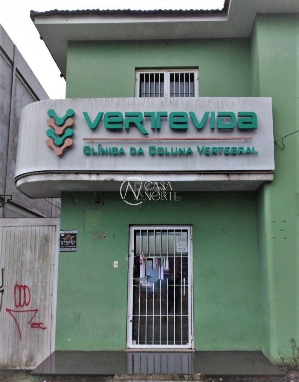 Casa Comercial à venda , 250m², 10 vagas, Rua Coronel Aparício Borges no bairro Partenon em Porto Alegre