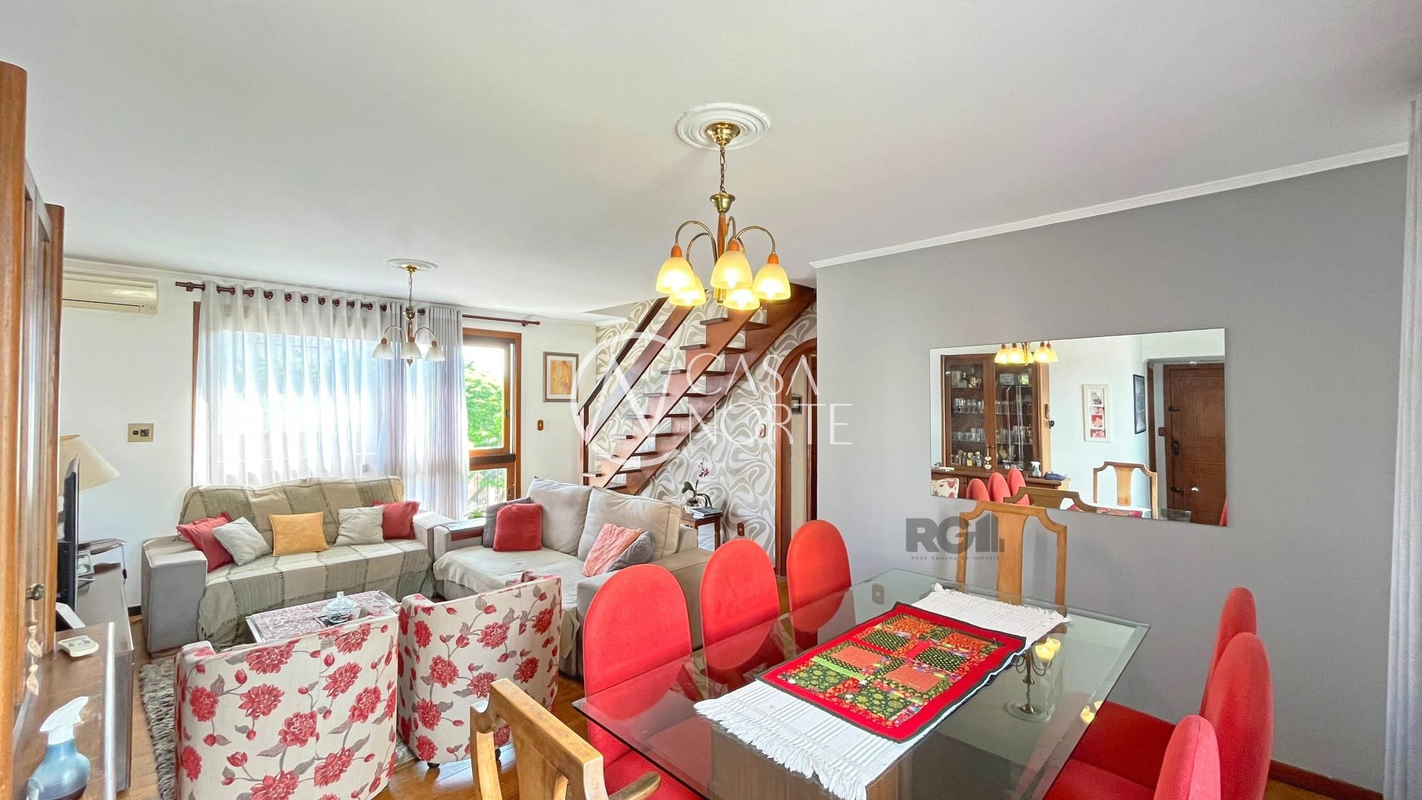 Cobertura à venda com 3 quartos, 220m², 1 suíte, 2 vagas, Rua Silveiro no bairro Menino Deus em Porto Alegre