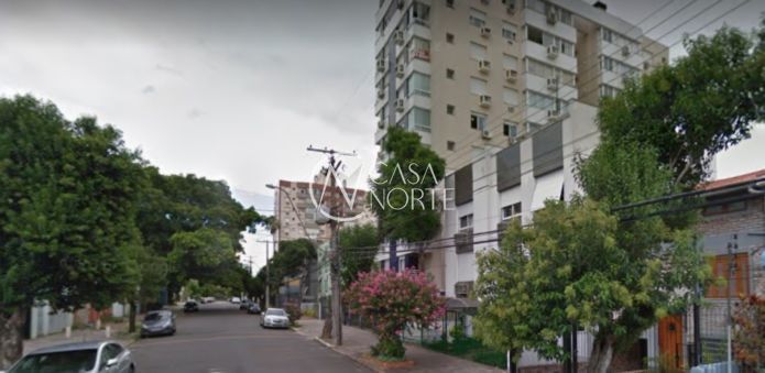 Sobrado à venda com 4 quartos, 200m², 1 suíte, 4 vagas, Rua Veador Porto no bairro Santana em Porto Alegre