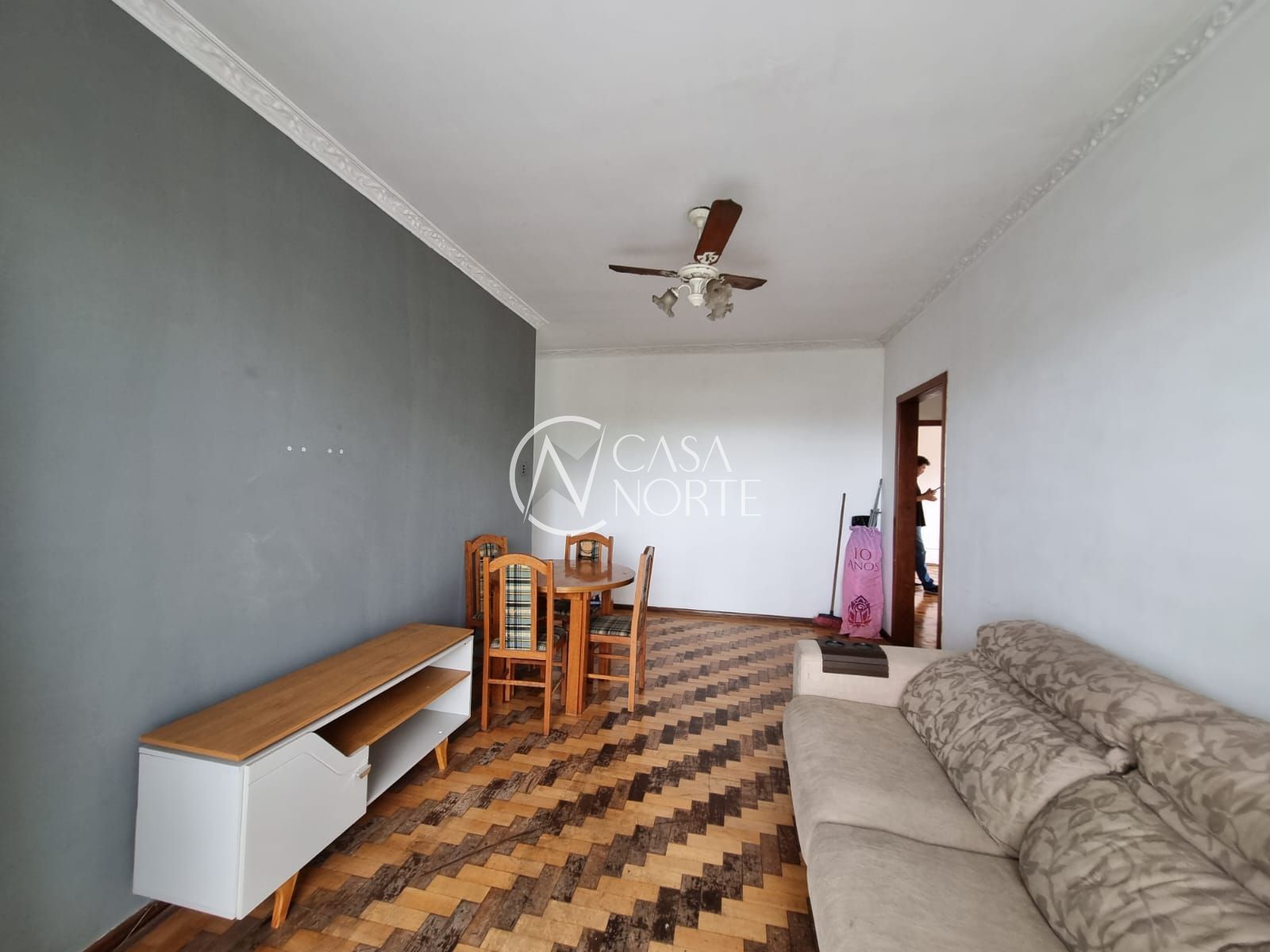 Apartamento à venda com 3 quartos, 87m², Avenida Professor Oscar Pereira no bairro Azenha em Porto Alegre