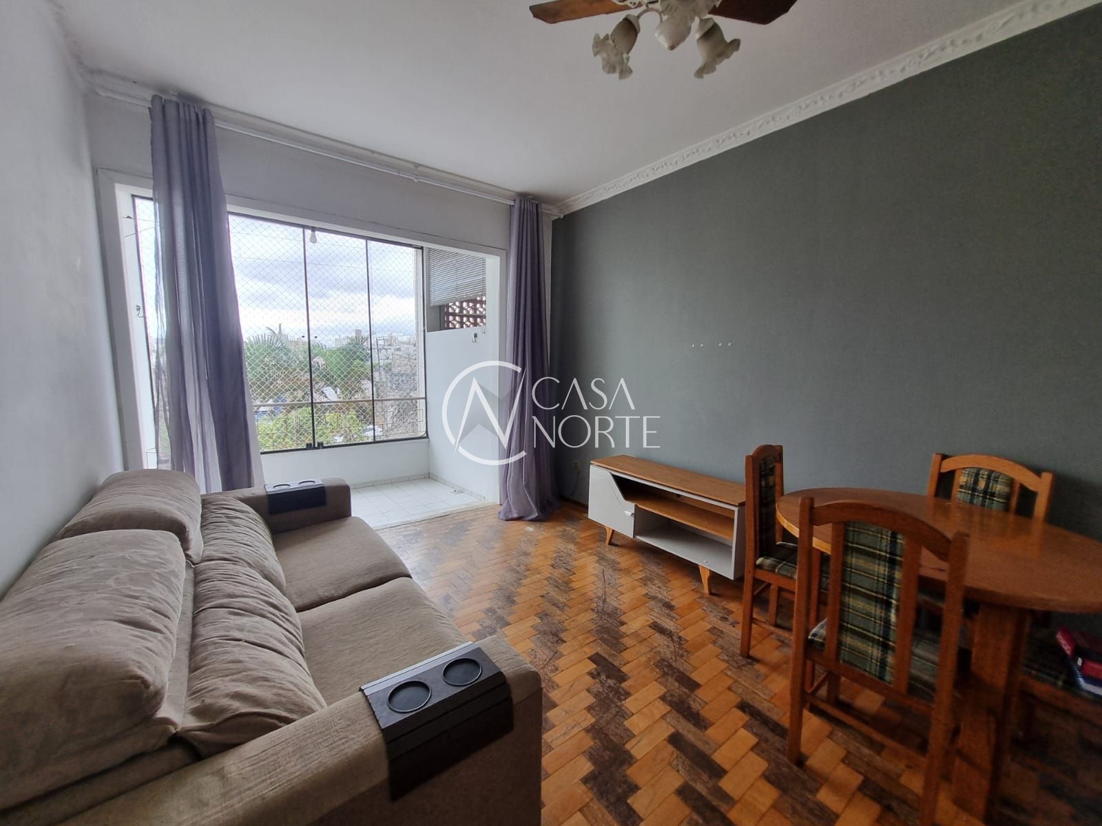 Apartamento à venda com 3 quartos, 87m², Avenida Professor Oscar Pereira no bairro Azenha em Porto Alegre