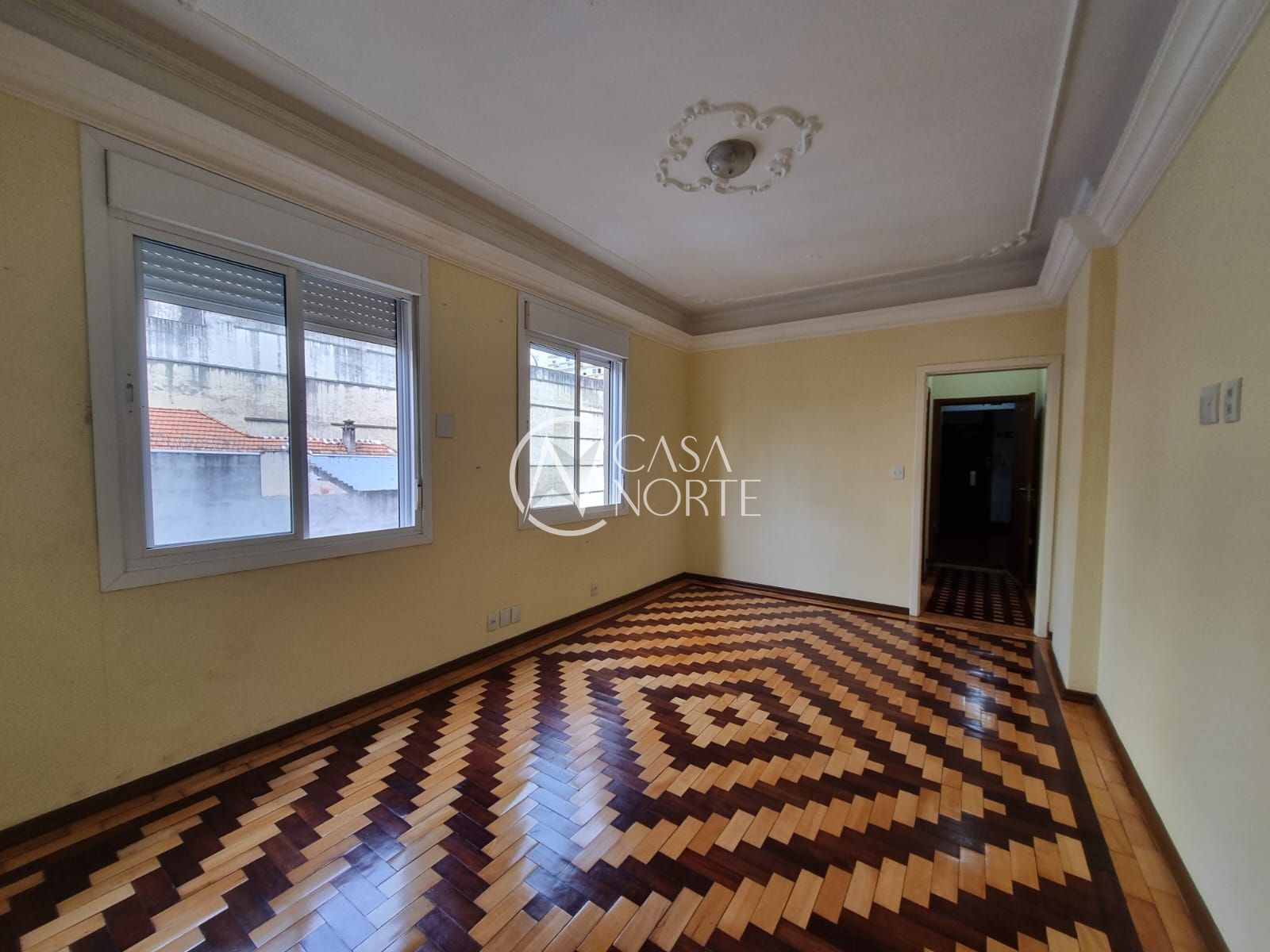 Apartamento à venda com 3 quartos, 102m², 2 vagas, Rua Marechal Floriano Peixoto no bairro Centro Histórico em Porto Alegre