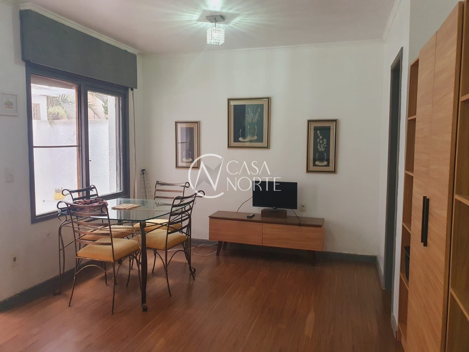 Kitnet à venda , 35m², Rua Pedro Chaves Barcelos no bairro Auxiliadora em Porto Alegre