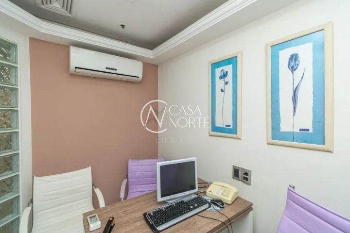 Sala Comercial à venda com 6 quartos, 150m², Rua Luciana de Abreu no bairro Moinhos de Vento em Porto Alegre