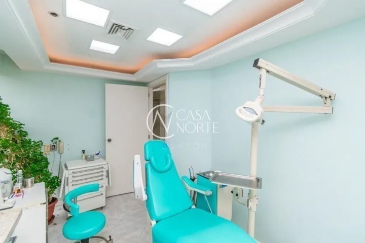 Sala Comercial à venda com 6 quartos, 150m², Rua Luciana de Abreu no bairro Moinhos de Vento em Porto Alegre