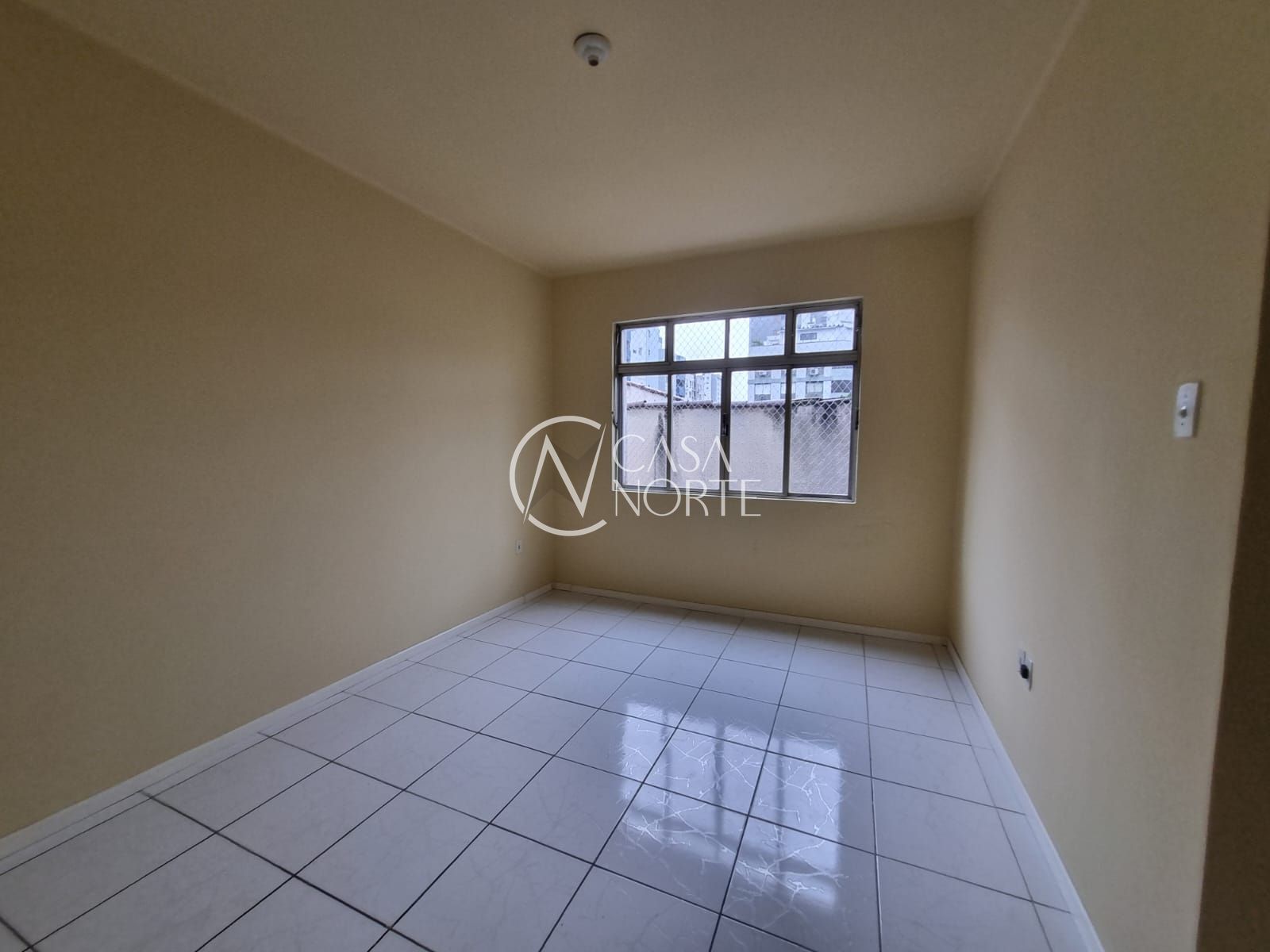 Apartamento à venda com 2 quartos, 69m², Rua São Luís no bairro Santana em Porto Alegre