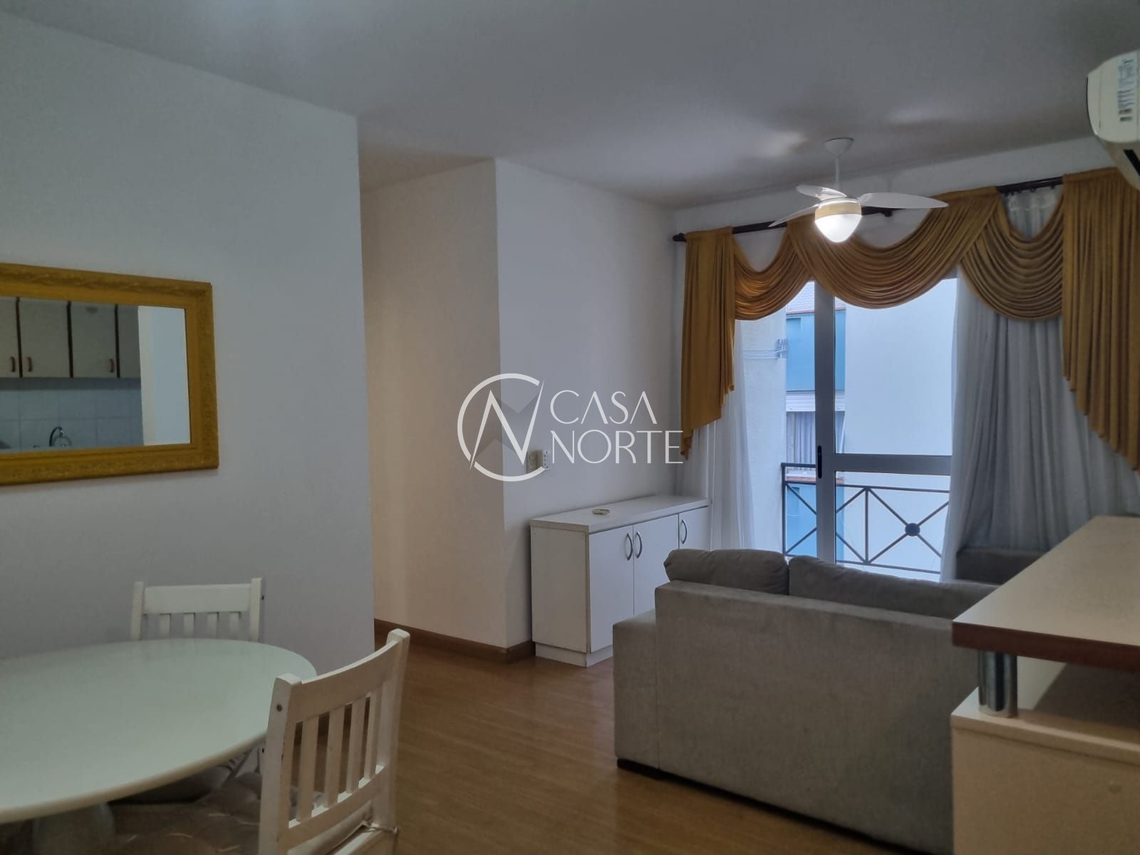 Apartamento à venda com 3 quartos, 79m², 1 suíte, 1 vaga, Rua Luiz de Camões no bairro Santo Antônio em Porto Alegre
