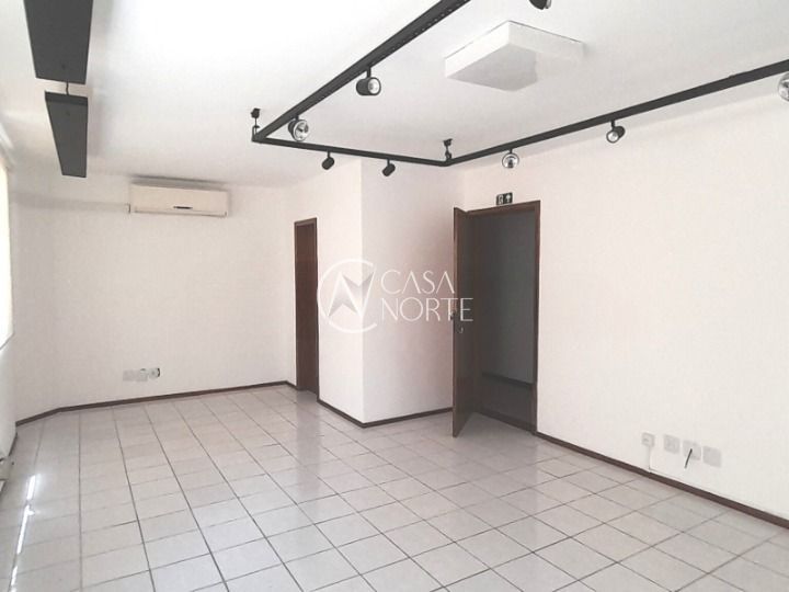 Sala Comercial à venda , 33m², Rua Félix da Cunha no bairro Floresta em Porto Alegre