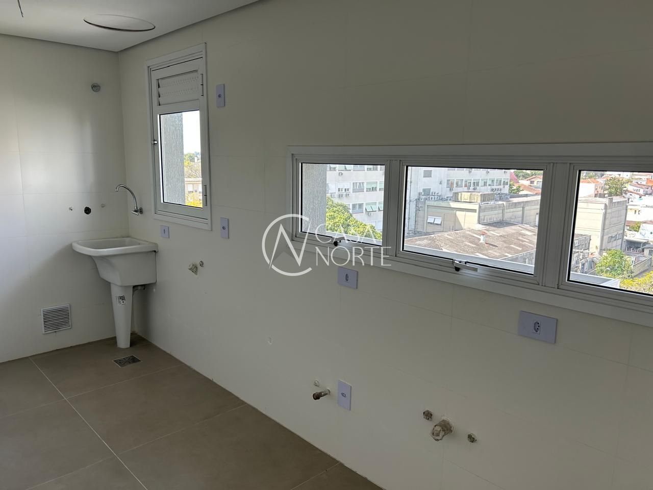 Apartamento à venda com 3 quartos, 83m², 3 suítes, 2 vagas, Rua Padre Alois Kades S J no bairro Jardim Europa em Porto Alegre