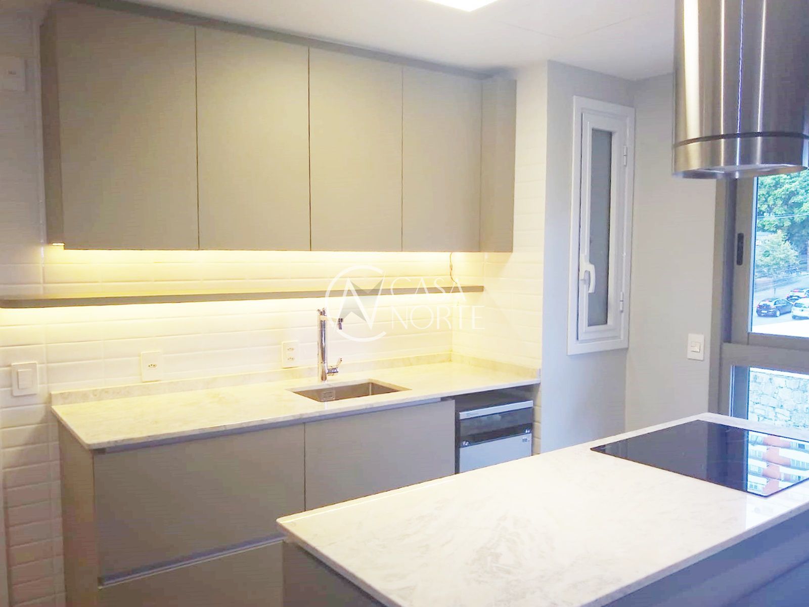 Loft à venda com 1 quarto, 40m², 1 vaga, Rua Tobias da Silva no bairro Moinhos de Vento em Porto Alegre