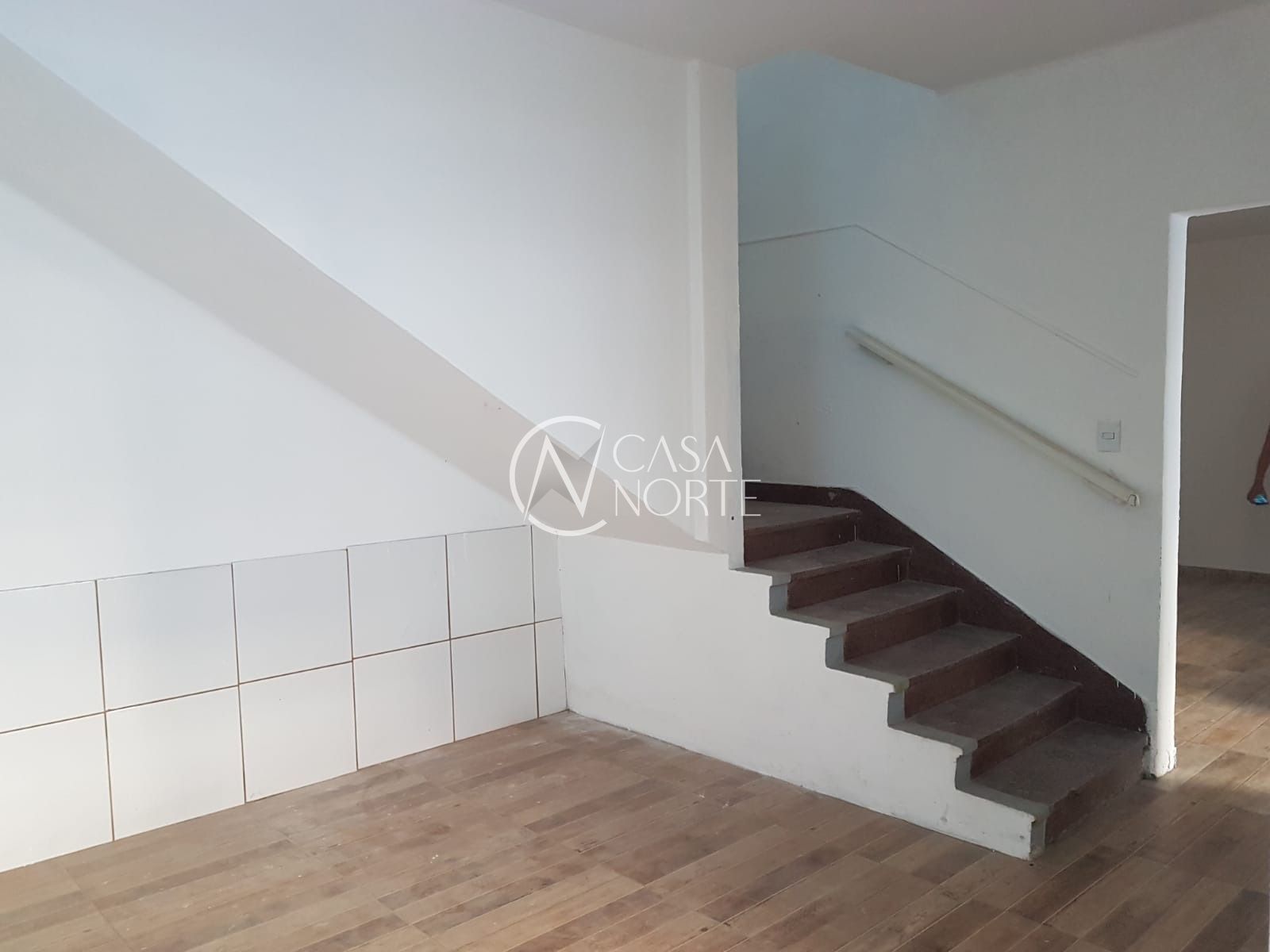 Casa à venda com 4 quartos, 230m², 2 vagas, Rua São Francisco no bairro Santana em Porto Alegre