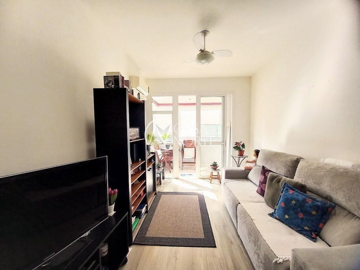 Apartamento à venda com 2 quartos, 72m², 1 suíte, 1 vaga, Rua Joaquim de Carvalho no bairro Vila Nova em Porto Alegre