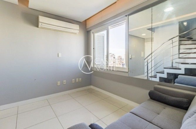 Cobertura à venda com 2 quartos, 128m², 1 suíte, 2 vagas, Rua Duque de Caxias no bairro Centro Histórico em Porto Alegre