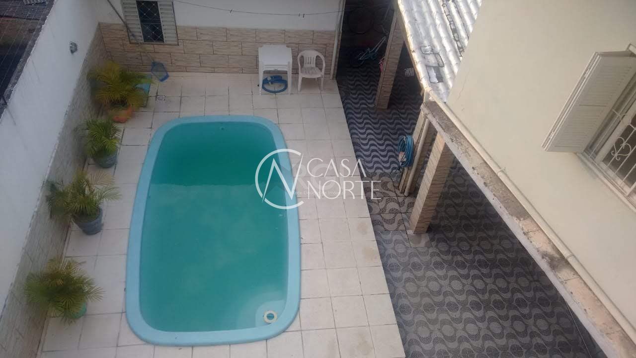 Sobrado à venda com 5 quartos, 300m², Rua Gregorio da Fonseca no bairro Nonoai em Porto Alegre