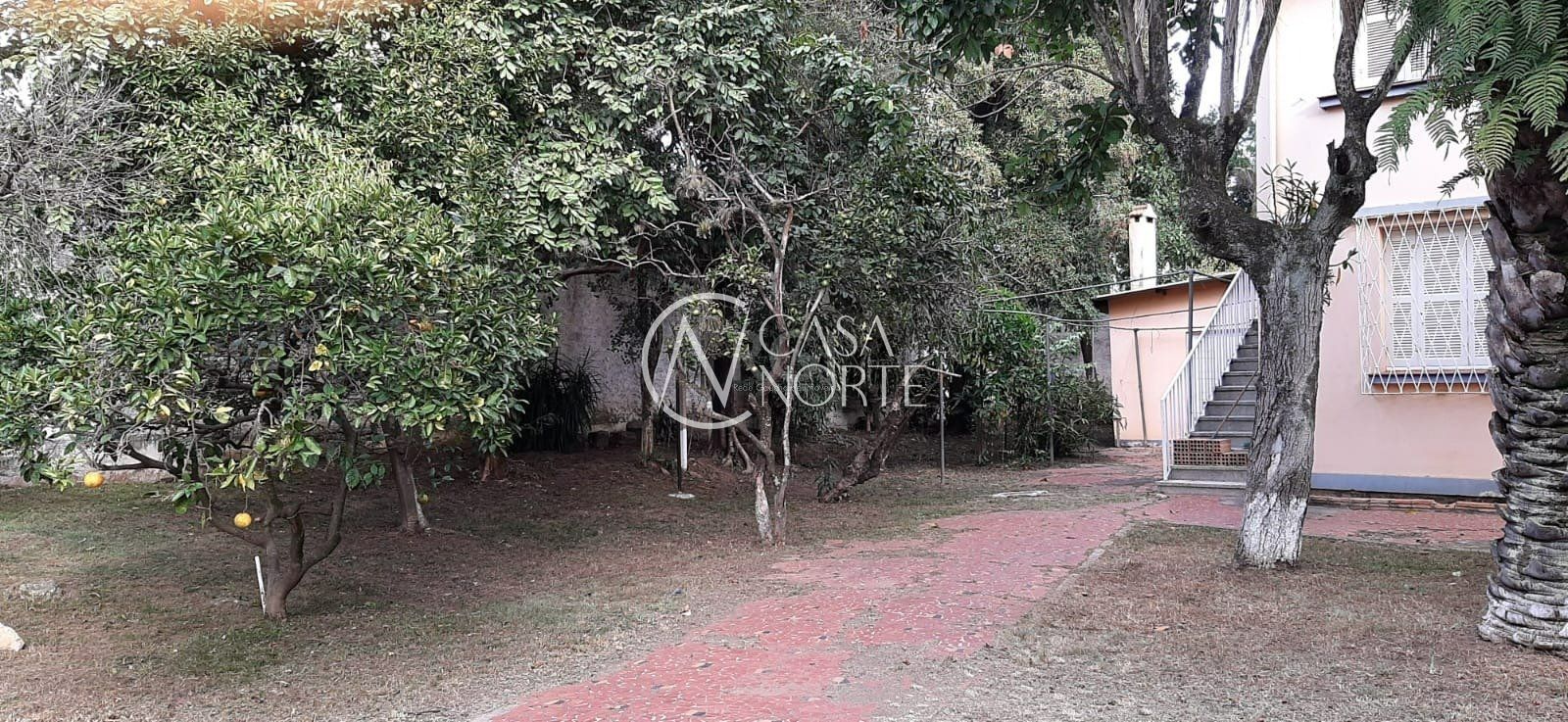 Casa à venda com 6 quartos, 200m², 6 vagas, Travessa Lucas de Lima no bairro Medianeira em Porto Alegre