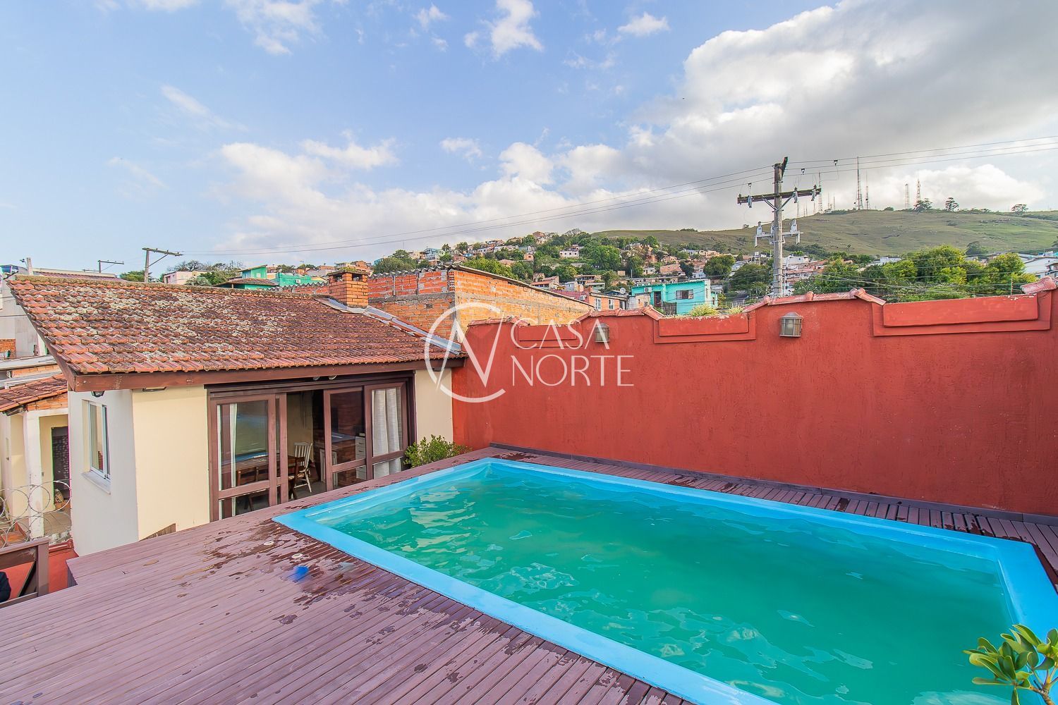 Casa à venda com 4 quartos, 254m², 2 suítes, 4 vagas, Avenida Luiz Moschetti no bairro Vila João Pessoa em Porto Alegre