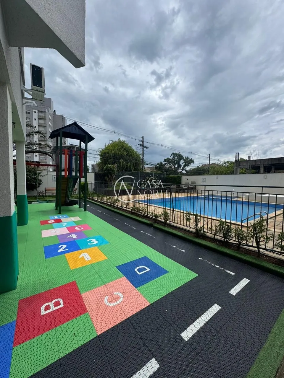 Apartamento à venda com 3 quartos, 101m², 3 suítes, 2 vagas, Avenida Mariland no bairro Auxiliadora em Porto Alegre