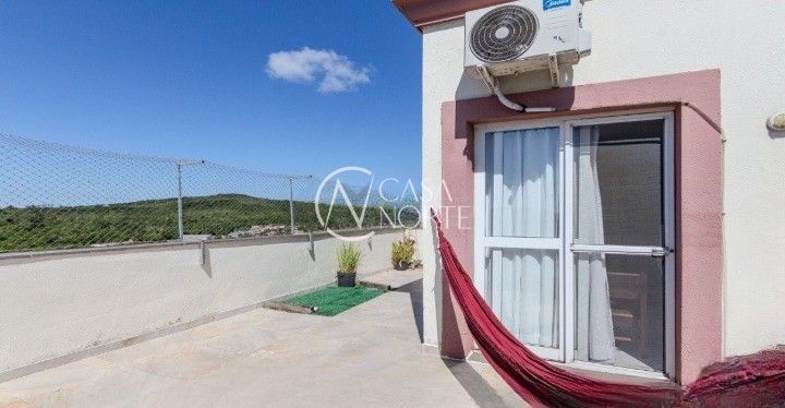 Cobertura à venda com 3 quartos, 134m², 1 suíte, 2 vagas, Avenida da Cavalhada no bairro Cavalhada em Porto Alegre