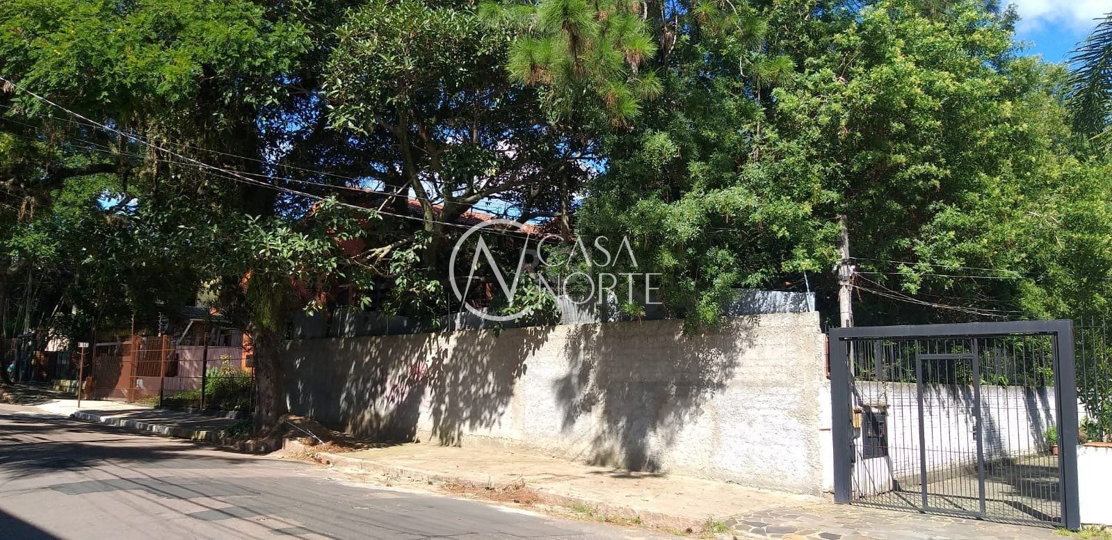 Terreno à venda  com 1014m², Rua Doutor Mário Totta no bairro Tristeza em Porto Alegre