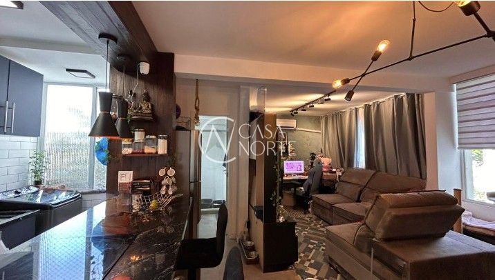 Cobertura à venda com 2 quartos, 79m², Rua Luiz de Camões no bairro Santo Antônio em Porto Alegre