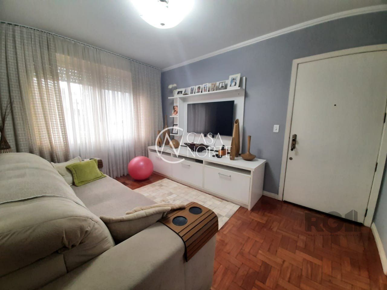 Apartamento à venda com 3 quartos, 81m², 1 vaga, Rua Monsenhor Veras no bairro Santana em Porto Alegre