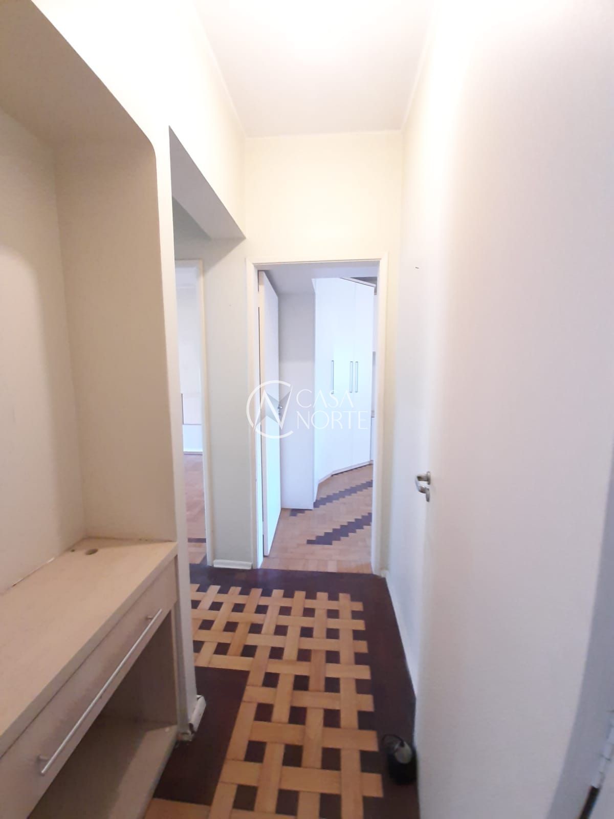Apartamento à venda com 2 quartos, 86m², Avenida Jerônimo de Ornelas no bairro Santana em Porto Alegre