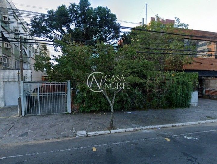 Terreno à venda  com 720m², Rua José de Alencar no bairro Menino Deus em Porto Alegre