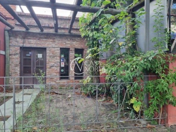 Terreno à venda  com 580m², Rua Carlos Trein Filho no bairro Auxiliadora em Porto Alegre