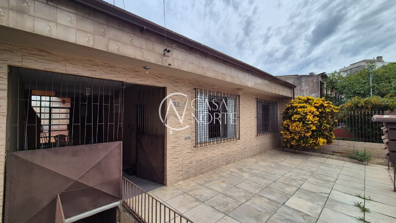 Casa à venda com 3 quartos, 200m², 1 vaga, Rua Cidade de Uberlândia no bairro Jardim Europa em Porto Alegre