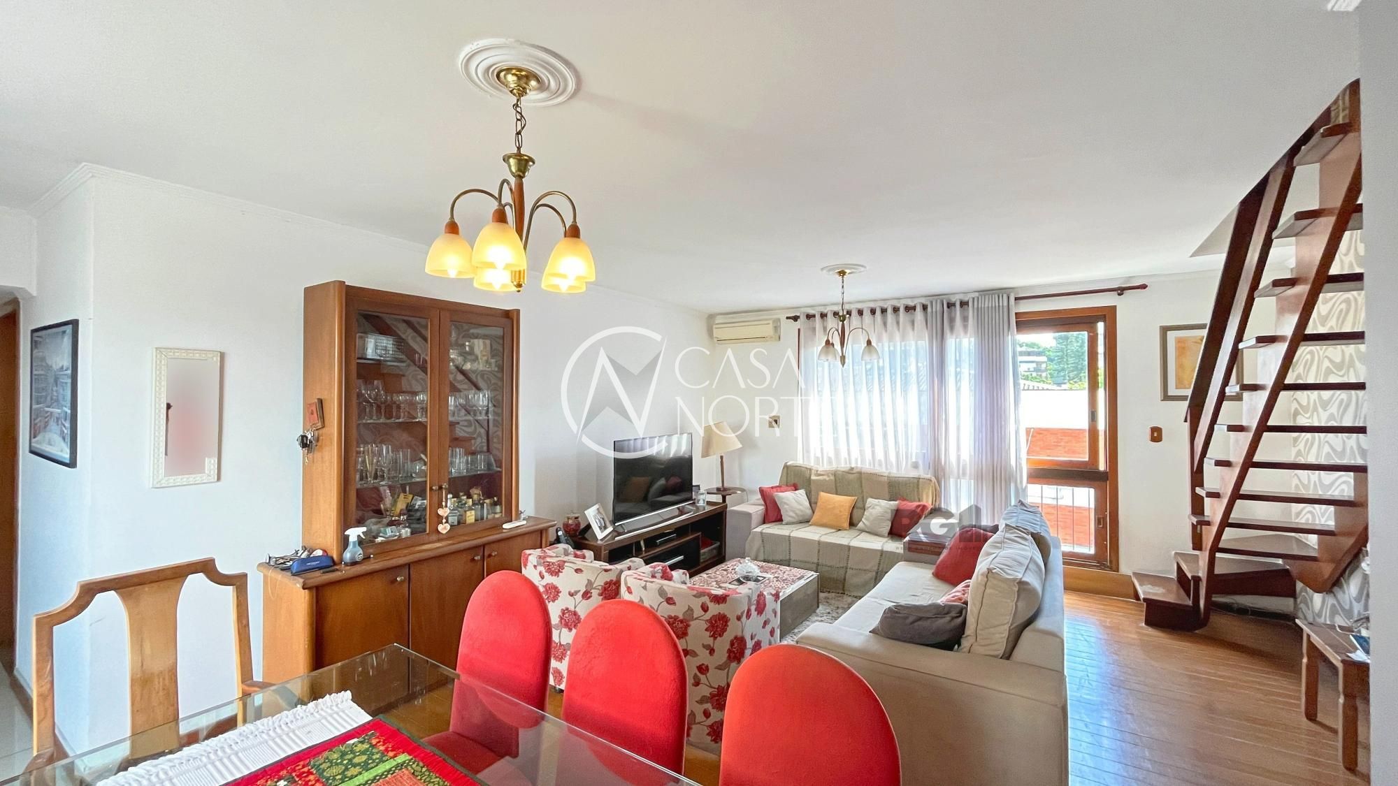 Cobertura à venda com 3 quartos, 220m², 1 suíte, 2 vagas, Rua Silveiro no bairro Menino Deus em Porto Alegre