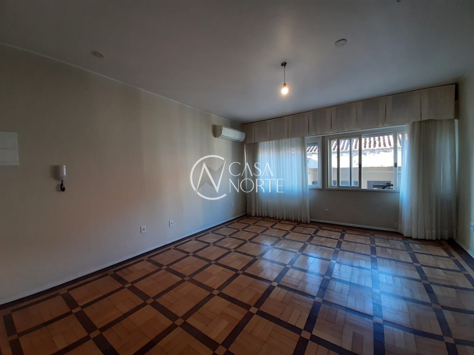 Apartamento à venda com 2 quartos, 86m², Avenida Jerônimo de Ornelas no bairro Santana em Porto Alegre