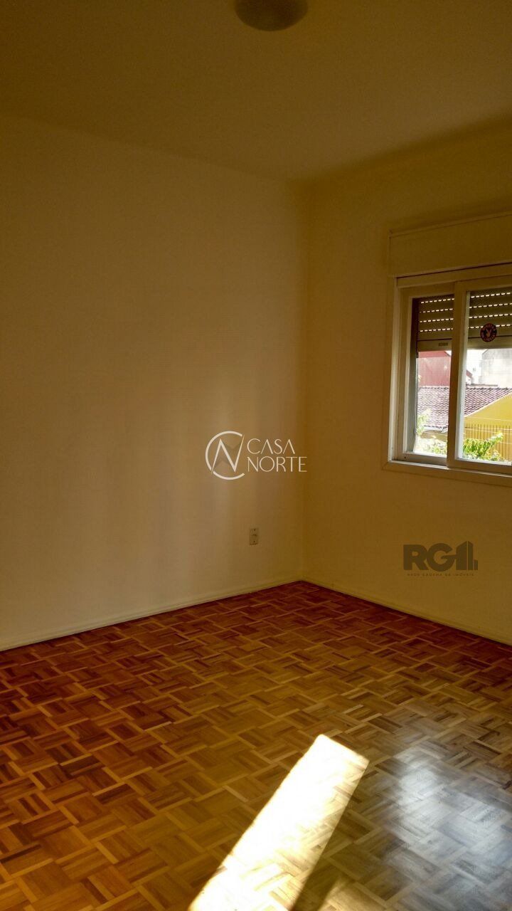 Apartamento à venda com 2 quartos, 74m², 1 vaga, Rua Monsenhor Veras no bairro Santana em Porto Alegre