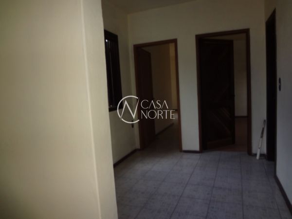 Casa à venda com 3 quartos, 190m², 1 suíte, 1 vaga, Rua Fatima no bairro Partenon em Porto Alegre