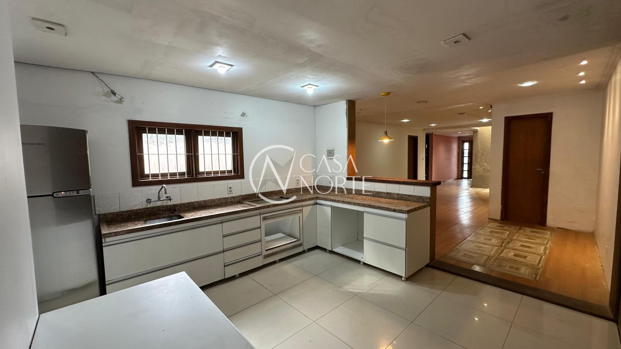 Casa à venda com 3 quartos, 147m², 1 suíte, 2 vagas, Rua Pedro Pereira de Souza no bairro Partenon em Porto Alegre