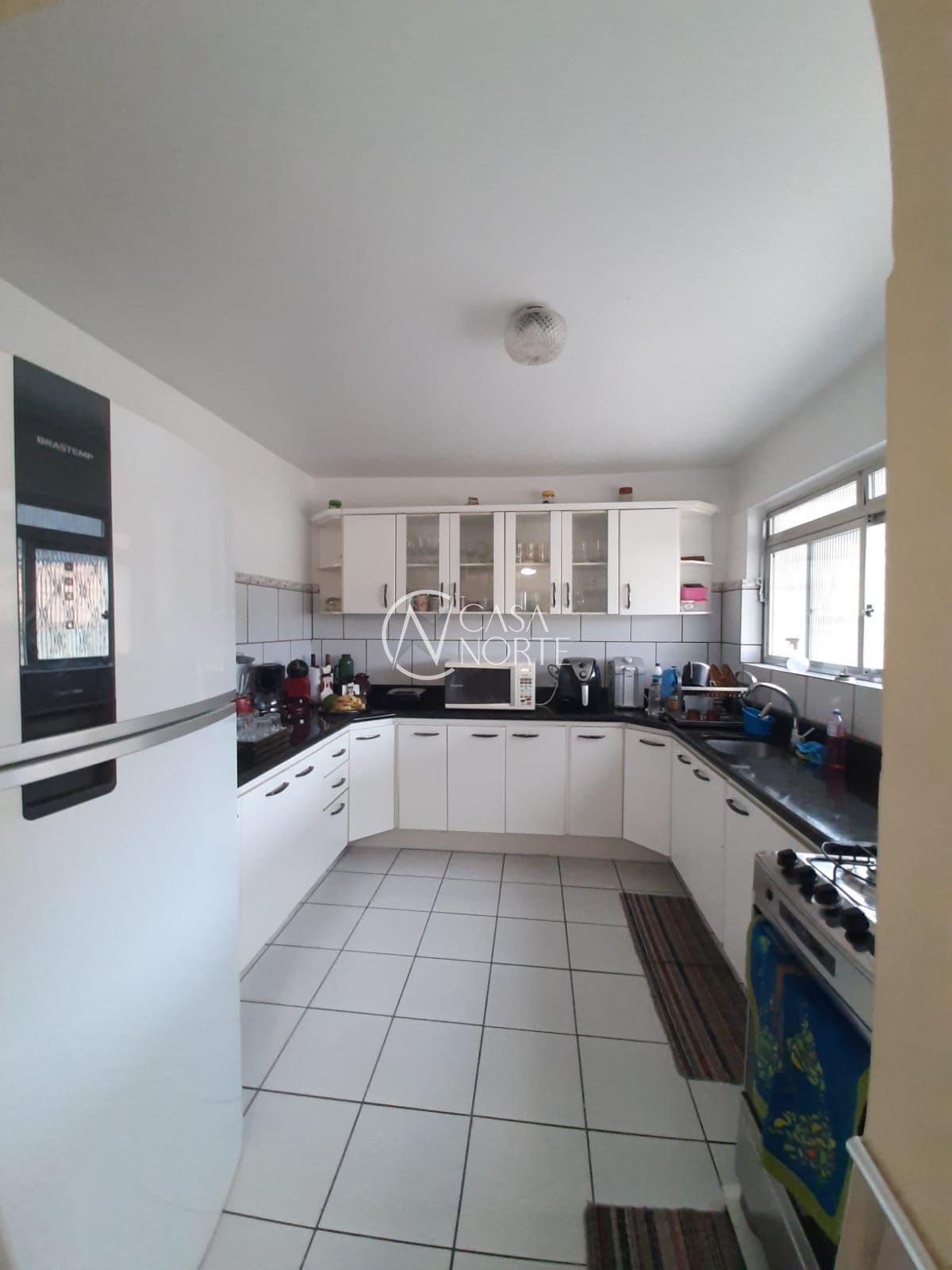 Casa à venda com 4 quartos, 247m², 3 suítes, 2 vagas, Rua Octávio de Souza no bairro Nonoai em Porto Alegre