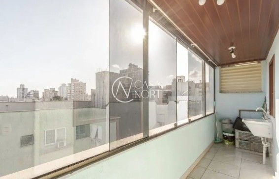 Cobertura à venda com 2 quartos, 122m², 2 suítes, 1 vaga, Rua Vicente da Fontoura no bairro Santana em Porto Alegre