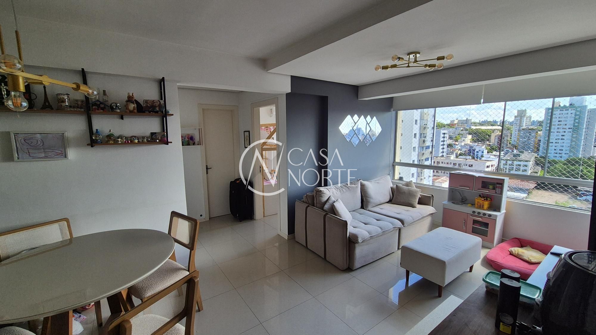 Apartamento à venda com 2 quartos, 57m², 1 vaga, Rua Veador Porto no bairro Santana em Porto Alegre