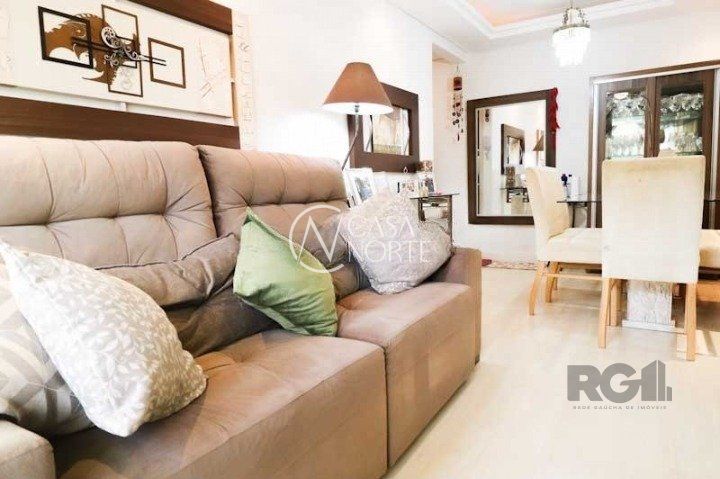 Apartamento à venda com 3 quartos, 71m², 1 vaga, Rua Marcone no bairro Partenon em Porto Alegre